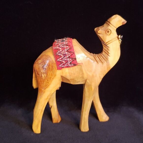 Small Vintage Wooden Camel Figurine - Picture 2 of 6